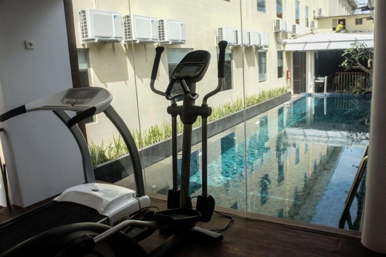 Favor Hotel Makassar Buitenkant foto