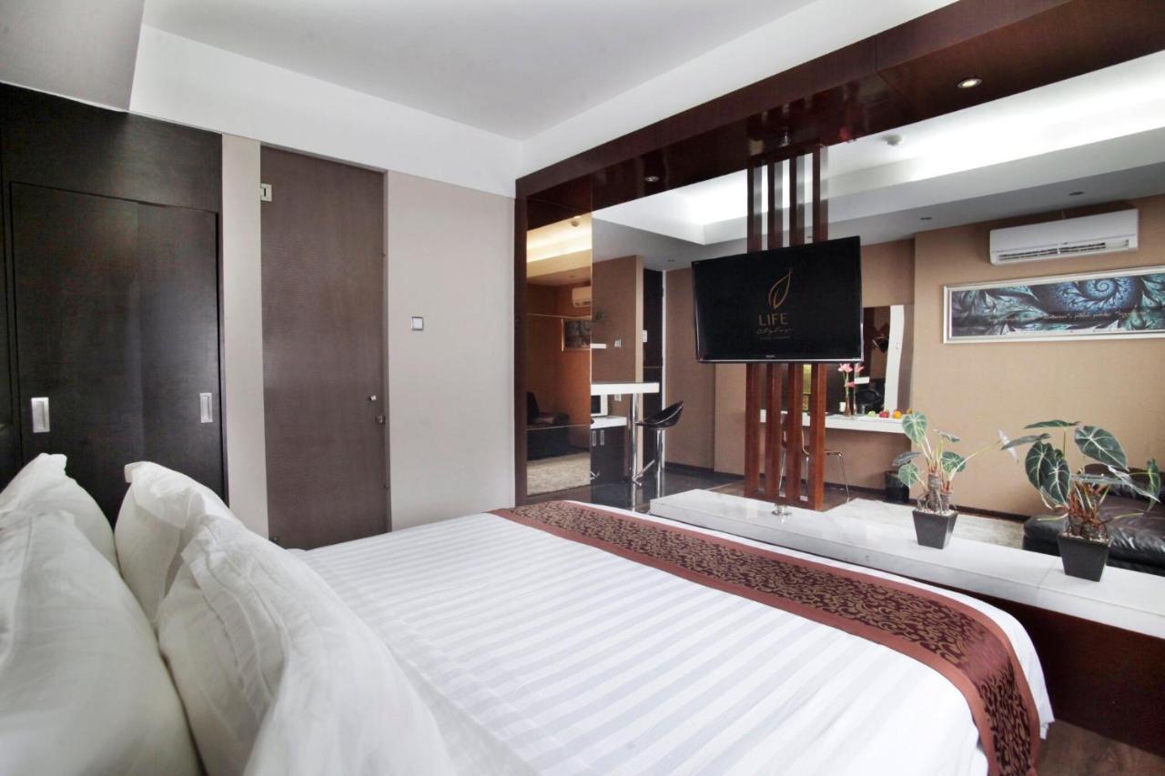 Favor Hotel Makassar Buitenkant foto
