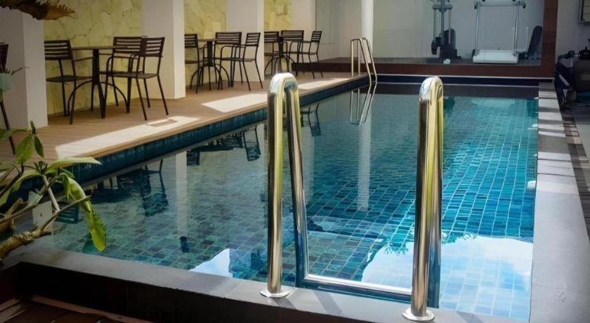Favor Hotel Makassar Buitenkant foto