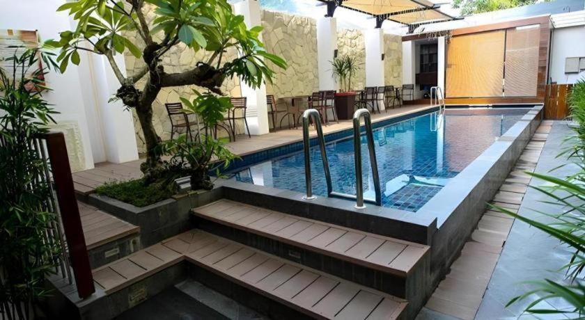 Favor Hotel Makassar Buitenkant foto